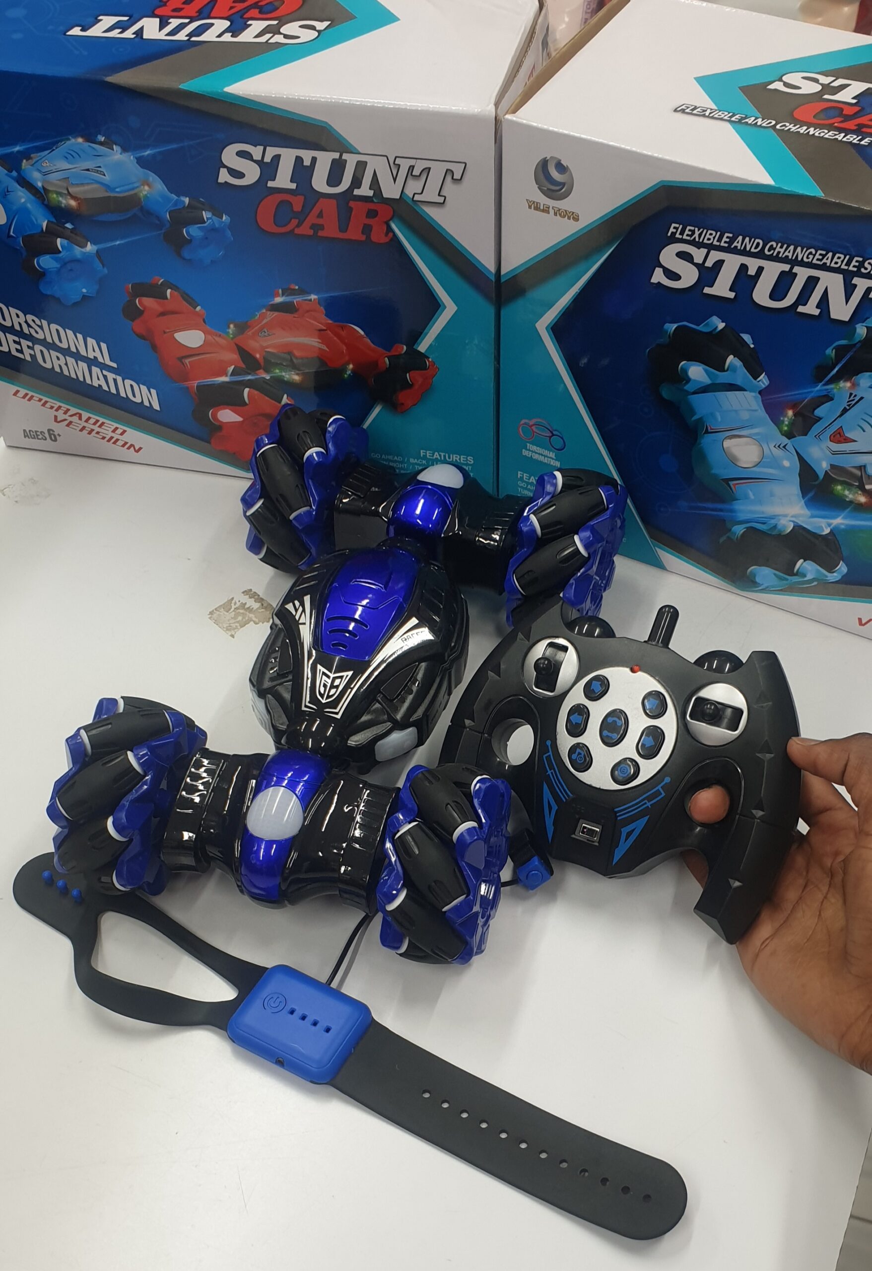 Gesture Sensing Twist RC Stunt Car Remote Control Off-Road Toy Gifts