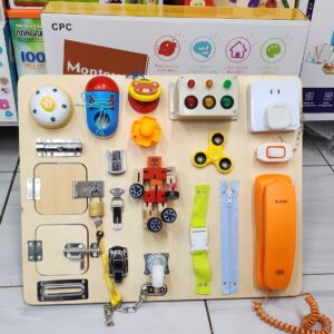 Montessori Busy Board Wamachua toys